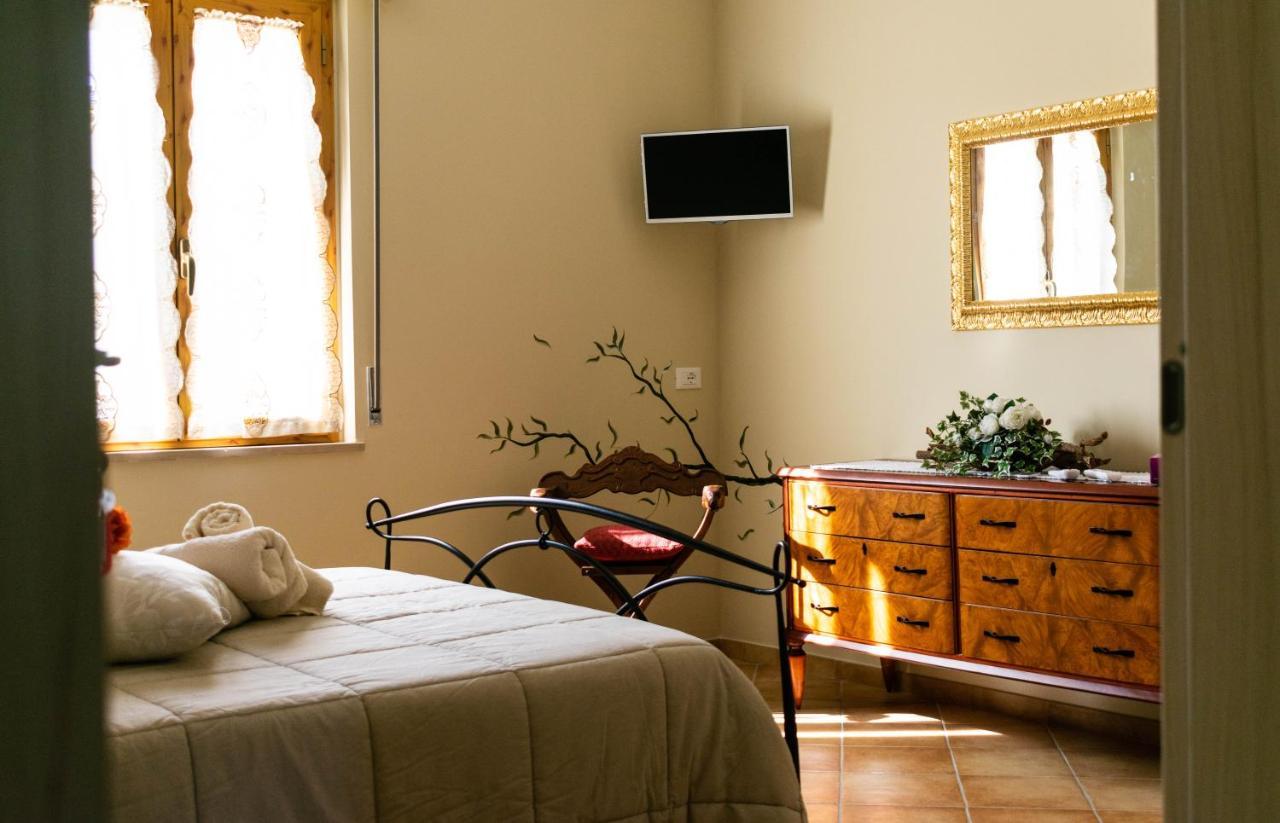La Casa Del Nonno Bed & Breakfast Spoltore Eksteriør bilde